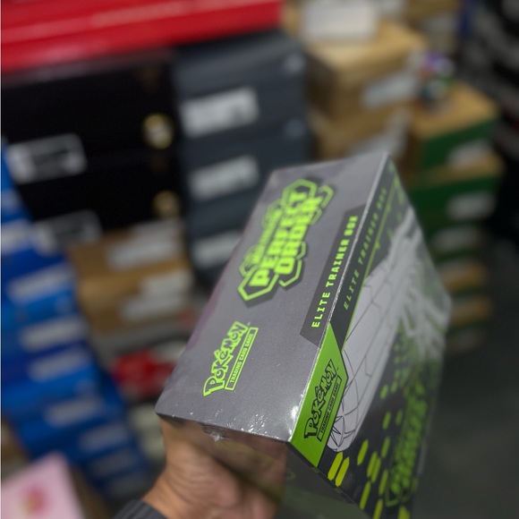 Pokemon Mega Evolution Perfect Order Elite Trainer Box - Black & Neon Green - Picture 3 of 4
